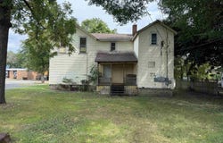 221 Woodworth Avenue, Alma, MI 48801
