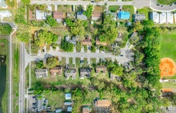 904 33RD AVENUE E, BRADENTON, FL 34208