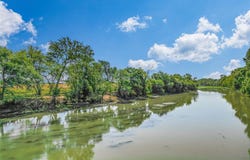 Mitchell St, Smithville, TX 78957