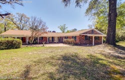 416 Howard Street, Wiggins, MS 39577