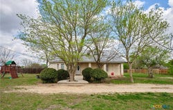 1085 Garrett Trail, Maxwell, TX 78656