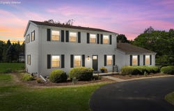 S31W30099 Sunset Dr, Waukesha, WI 53189