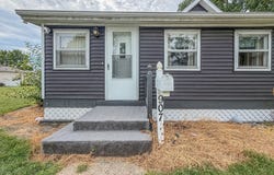 907 Central Avenue, Tilton, IL 61833
