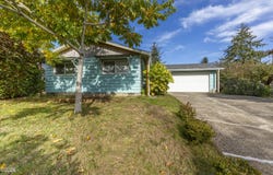363 NE 8th Street, Newport, OR 97365