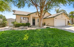 1676 Riverglen Way, Coalinga, CA 93210