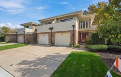 37 Sorrento Drive, Palos Heights, IL 60463