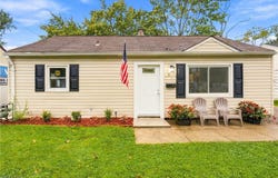 330 Roosevelt Avenue, Elyria, OH 44035