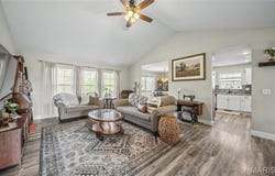 208 Ridgeview Drive, St Robert, MO 65584
