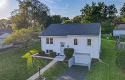 424 Mark Avenue, Glendale Heights, IL 60139