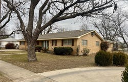 615 N Patrick Street, Dublin, TX 76446