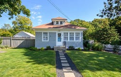 16 Squiretown Road, Hampton Bays, NY 11946