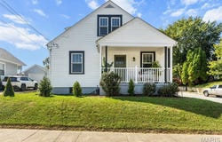 700 S Benton, St Charles, MO 63301