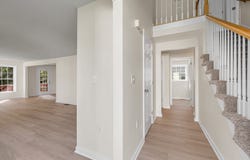 118 Barbara Ln, Hudson, NH 03051