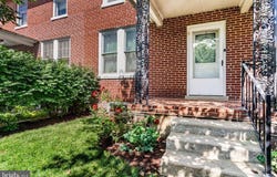 19 South Custer Avenue, New Holland, PA 17557
