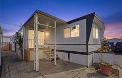 1660 Whittier, Costa Mesa, CA 92627