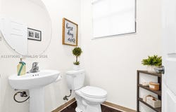 3321 W 105th Pl, Hialeah, FL 33018