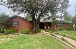 1213 Dallas Street, Plainview, TX 79072