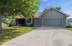 6024 SW 40th Ter, Topeka, KS 66610