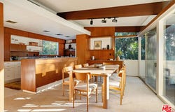 1024 Armada Dr, Pasadena, CA 91103