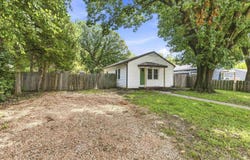 2116 Blaker Drive, Manhattan, KS 66502