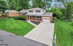 412 ALLEGHENY DRIVE, MECHANICSBURG, PA 17055