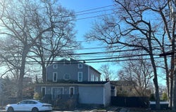 90 Jerusalem Avenue, Massapequa, NY 11758