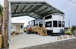 121 Gilbert Ln, Grand Isle, LA 70358