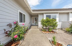 400 Blakely Blvd, Sequim, WA 98382