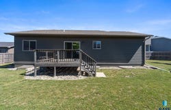 1529 E Gold Dust St, Sioux Falls, SD 57104