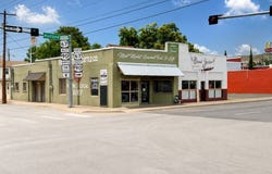 801 E Holland Avenue, Alpine, TX 79830
