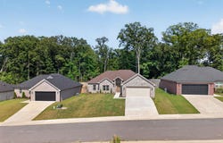 5009 Springwood Circle, Bryant, AR 72022