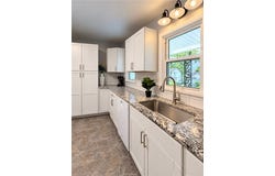 216 Moss Avenue, Liberty, MO 64068