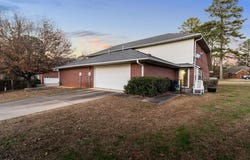 5 Valley View Cir, Texarkana, TX 75503