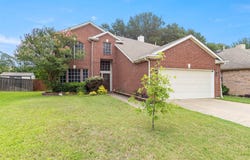 903 Summerbrook Drive, Euless, TX 76040