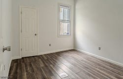 324A 14Th Ave, Newark City, NJ 07103-1224