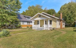 2038 N Douglas Avenue, Springfield, MO 65803