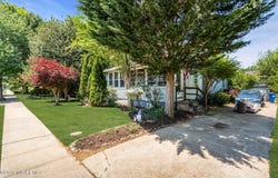 24 Foster Street, Middletown, NJ 07701