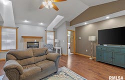 703 Burberry Lane, Rochester, IL 62563