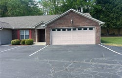405 Pinefield Place, Thomasville, NC 27360