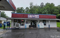 2700 226 Highway S, Marion, NC 28752