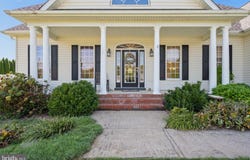 27 SHARONS Lane, MARTINSBURG, WV 25403