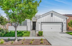 619 Wood Crest Avenue, Madera, CA 93636