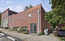 701 Henry Street, Alton, IL 62002