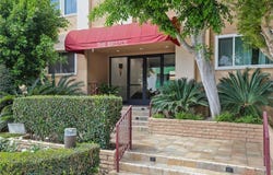1121 N Olive Drive, West Hollywood, CA 90069