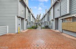 14425 Foothill Boulevard, Sylmar, CA 91342