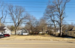 611 S College Street, Trenton, TN 38382