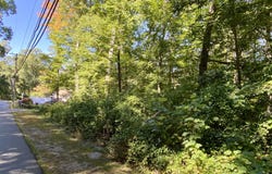 Seagraves Road, Coventry, CT 06238