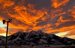 10 Sapphire Lane, Emigrant, MT 59027