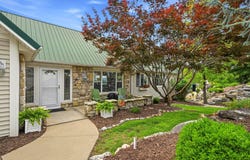 464 Slane Chapel Road, Branson West, MO 65737