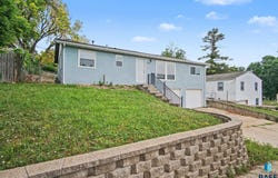 616 S Highland Ave, Sioux Falls, SD 57103